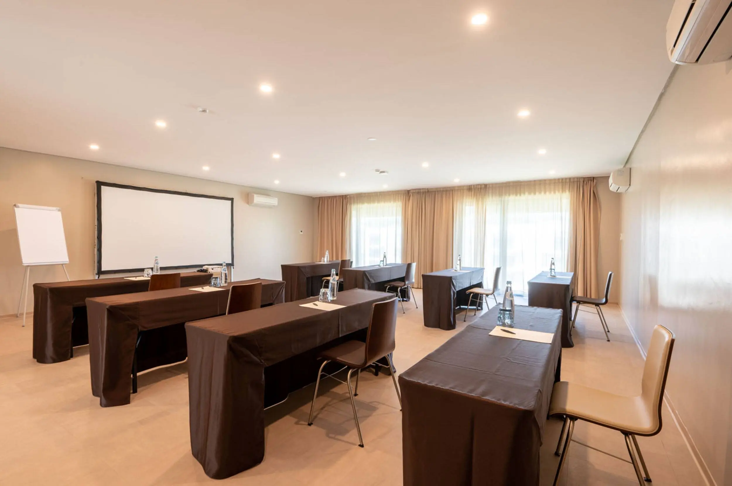 Atualmente Sala das Festas Nep (Dona Maria)