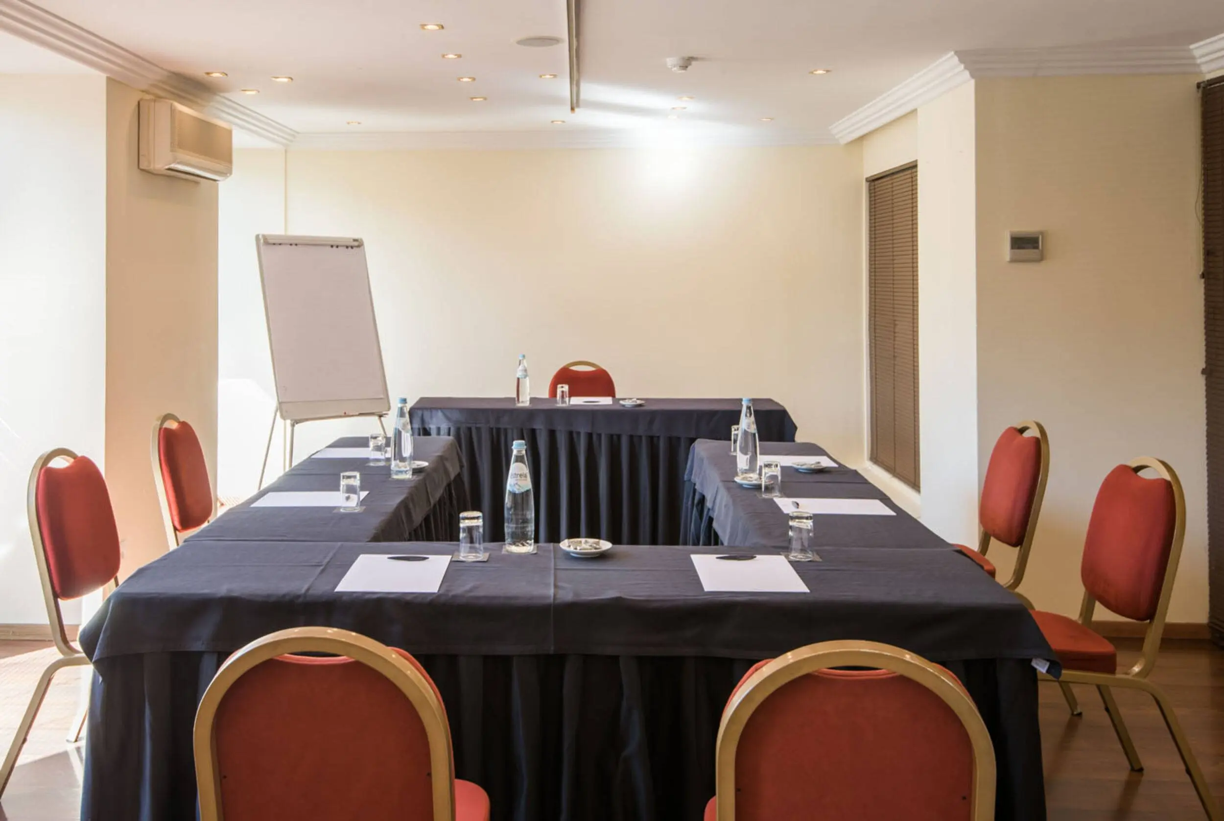 VG-Ampalius-Sala-Reuniao-4_Baixa