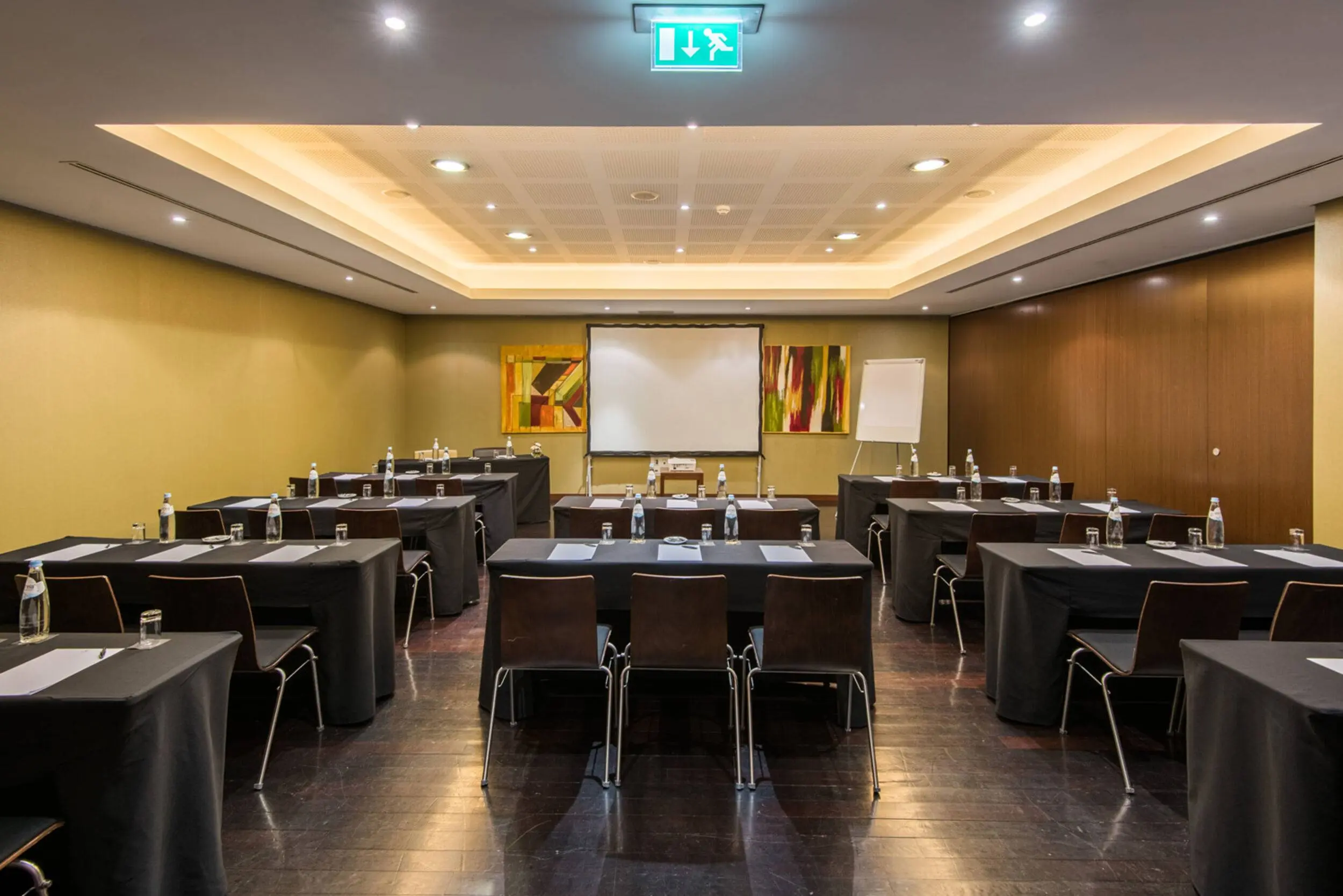 VG Coimbra_SalaReuniao_Cop_lia_1_Baixa