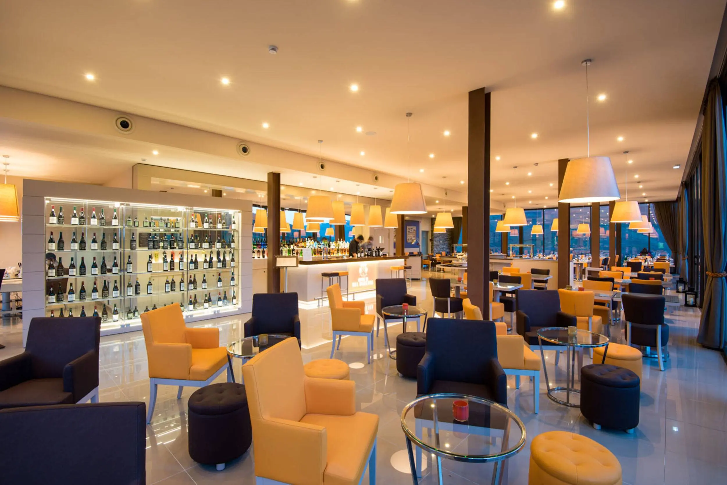 VG-Douro-Vineyards-Bar-2_Baixa