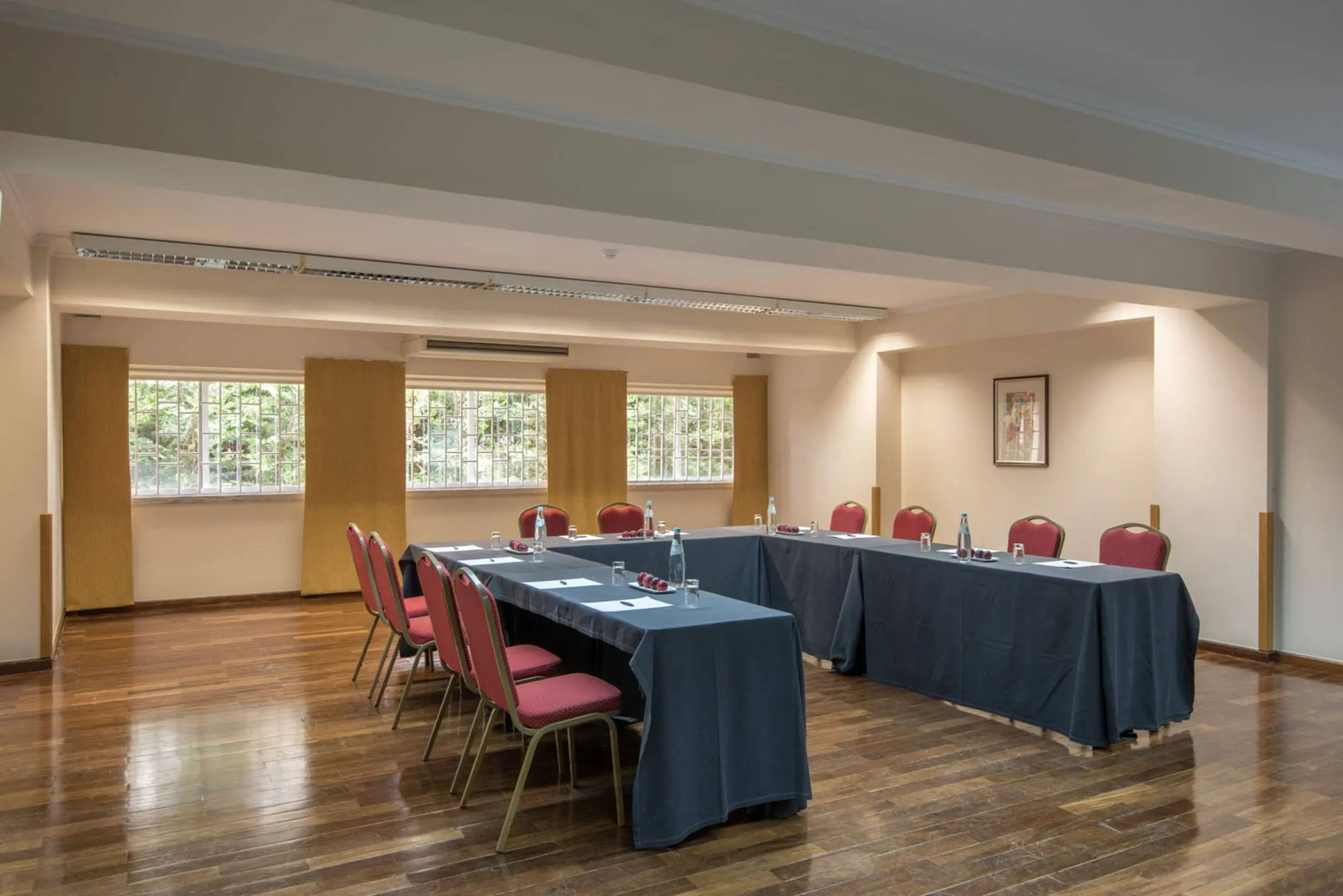 VG-Estoril-Sala-Reuniao-2_Baixa