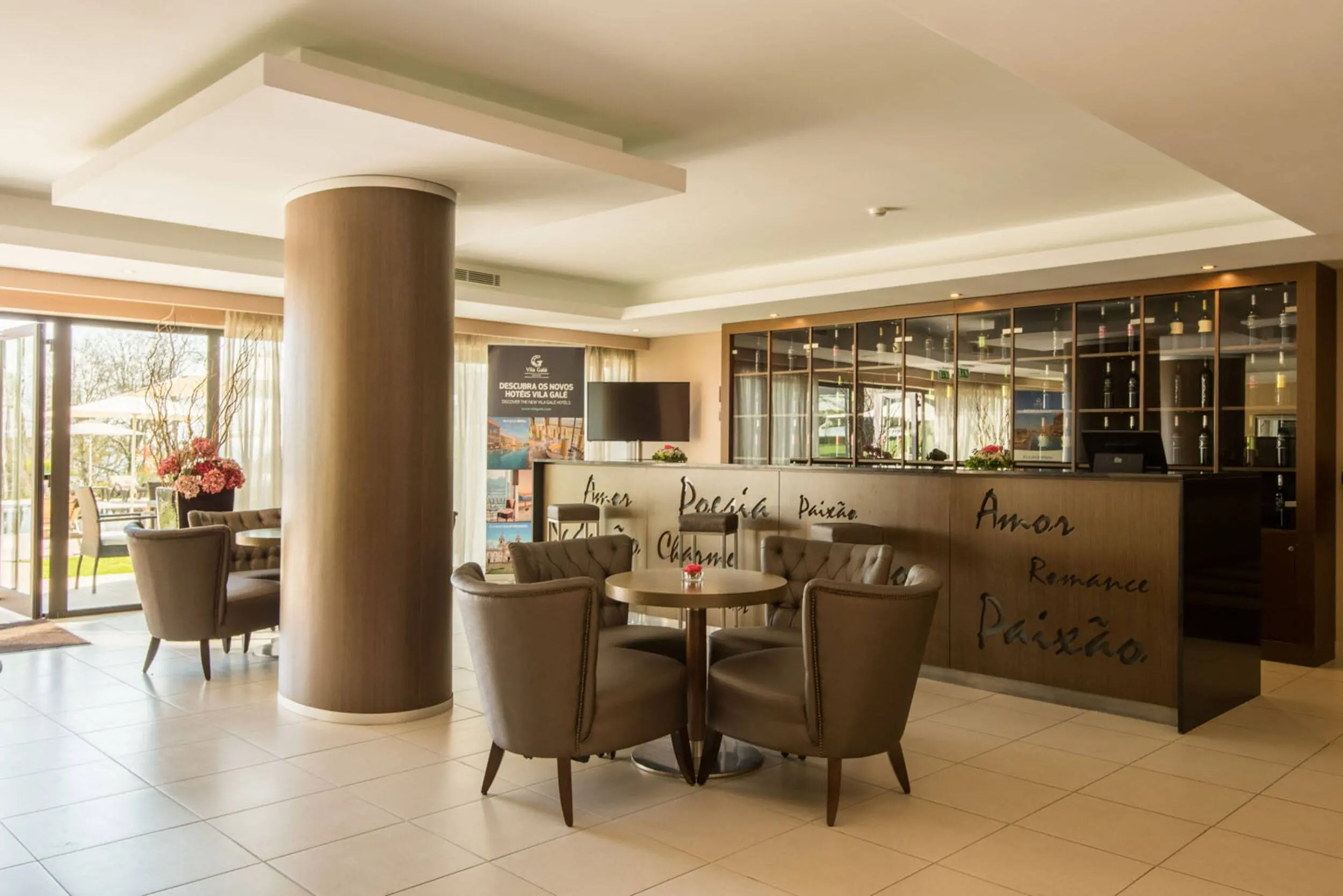 VG-Palacio-dos-Arcos-Bar-Piscina-1_Baixa