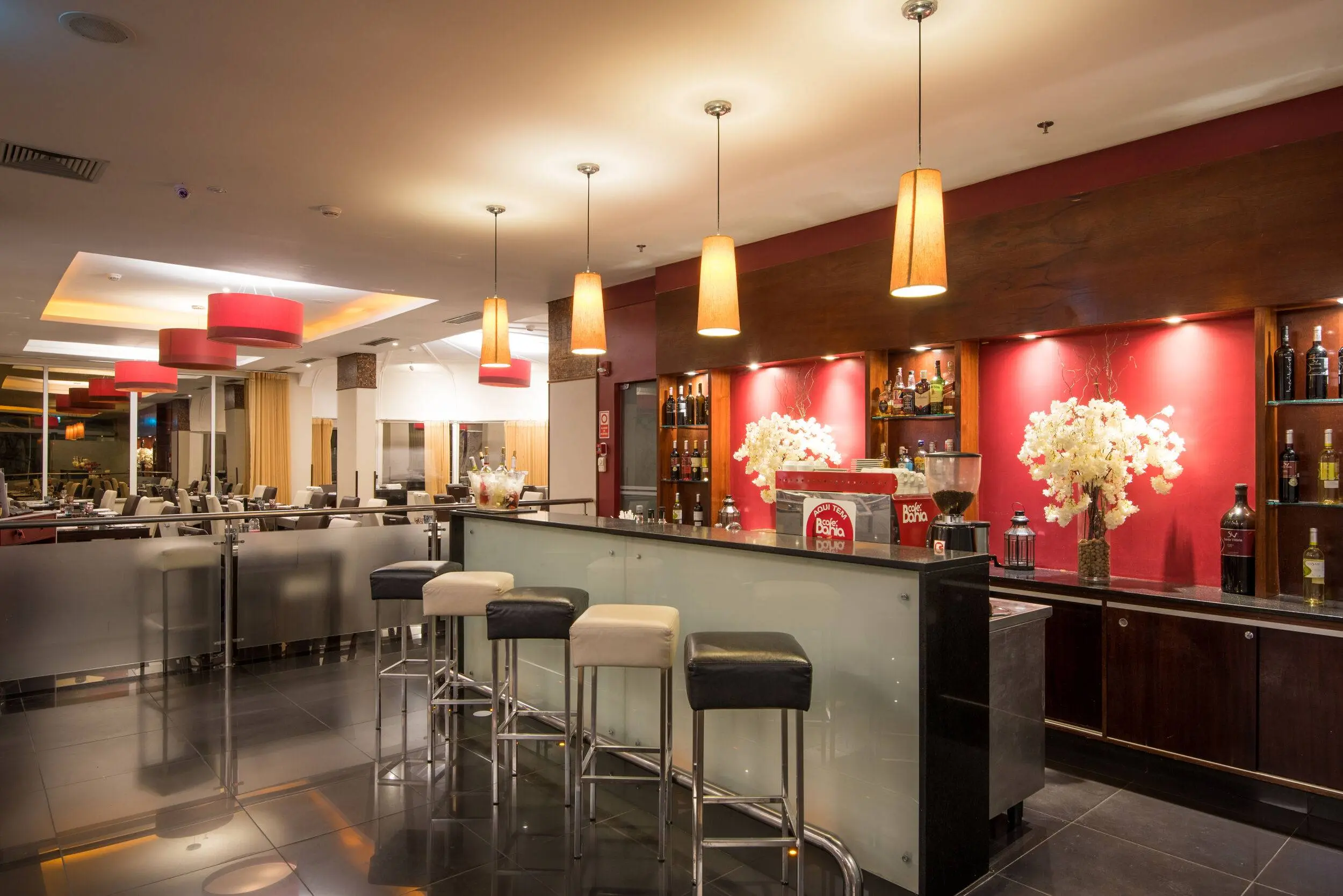 VG Salvador_BarLobby_2