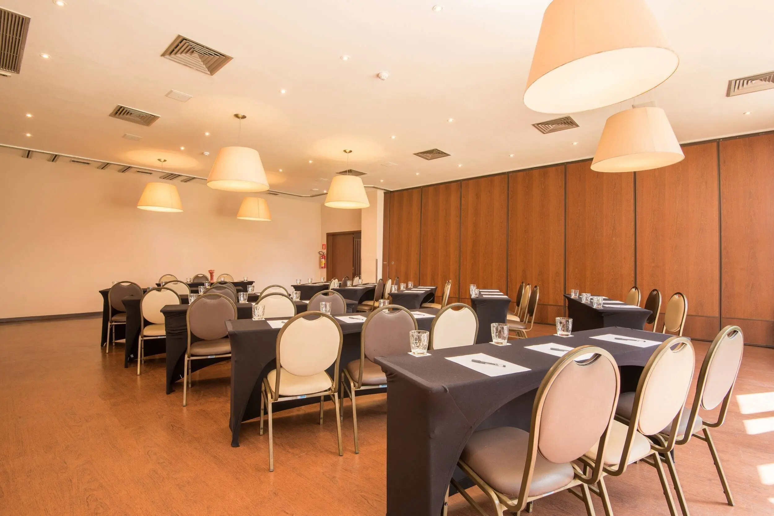 VG_RIO-sala-de-reuniao-beija-flor