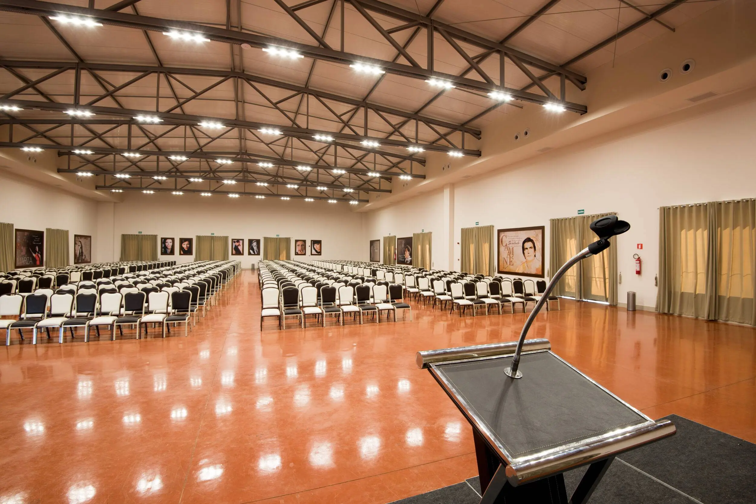 VG_TOUROS-sala-de-reuniao-master