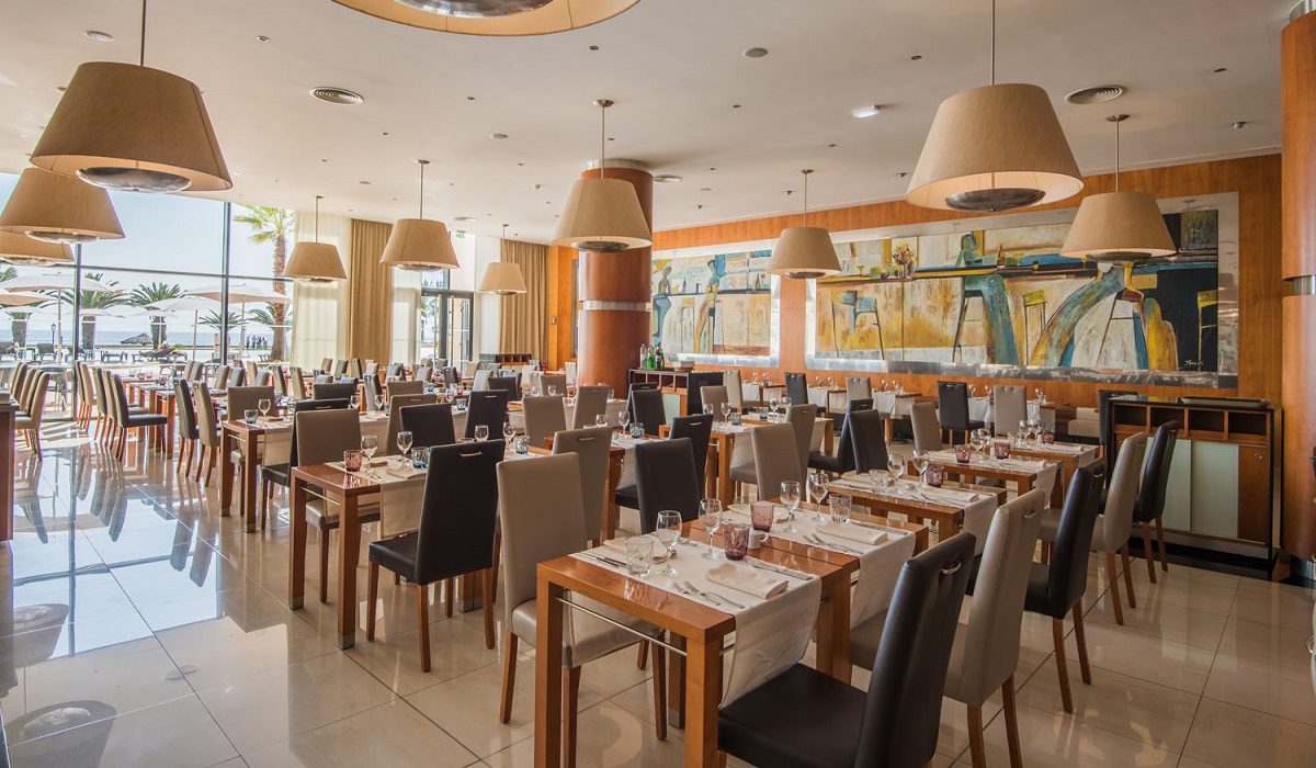 Vila Galé Santa Cruz — Restaurante ‘Versátil’