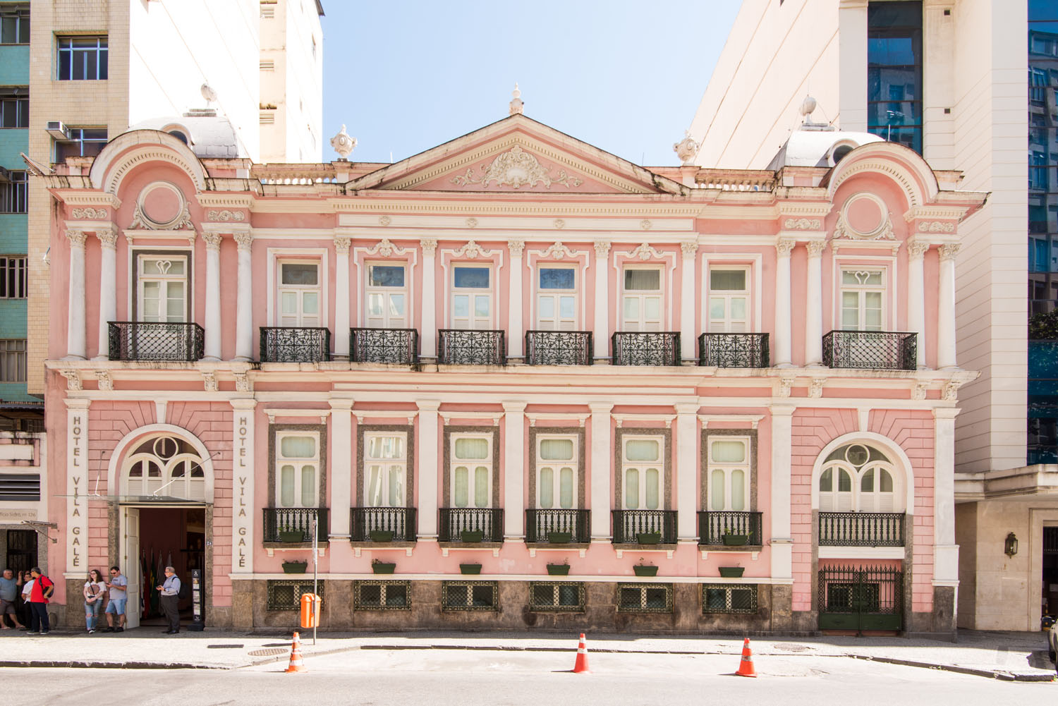 Exteriores