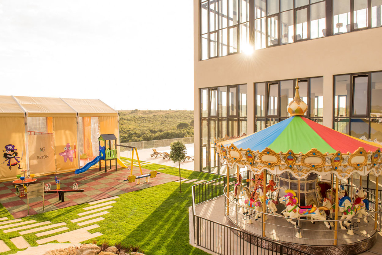 Hotel Vila Galé Sintra - Clube NEP - Carrossel