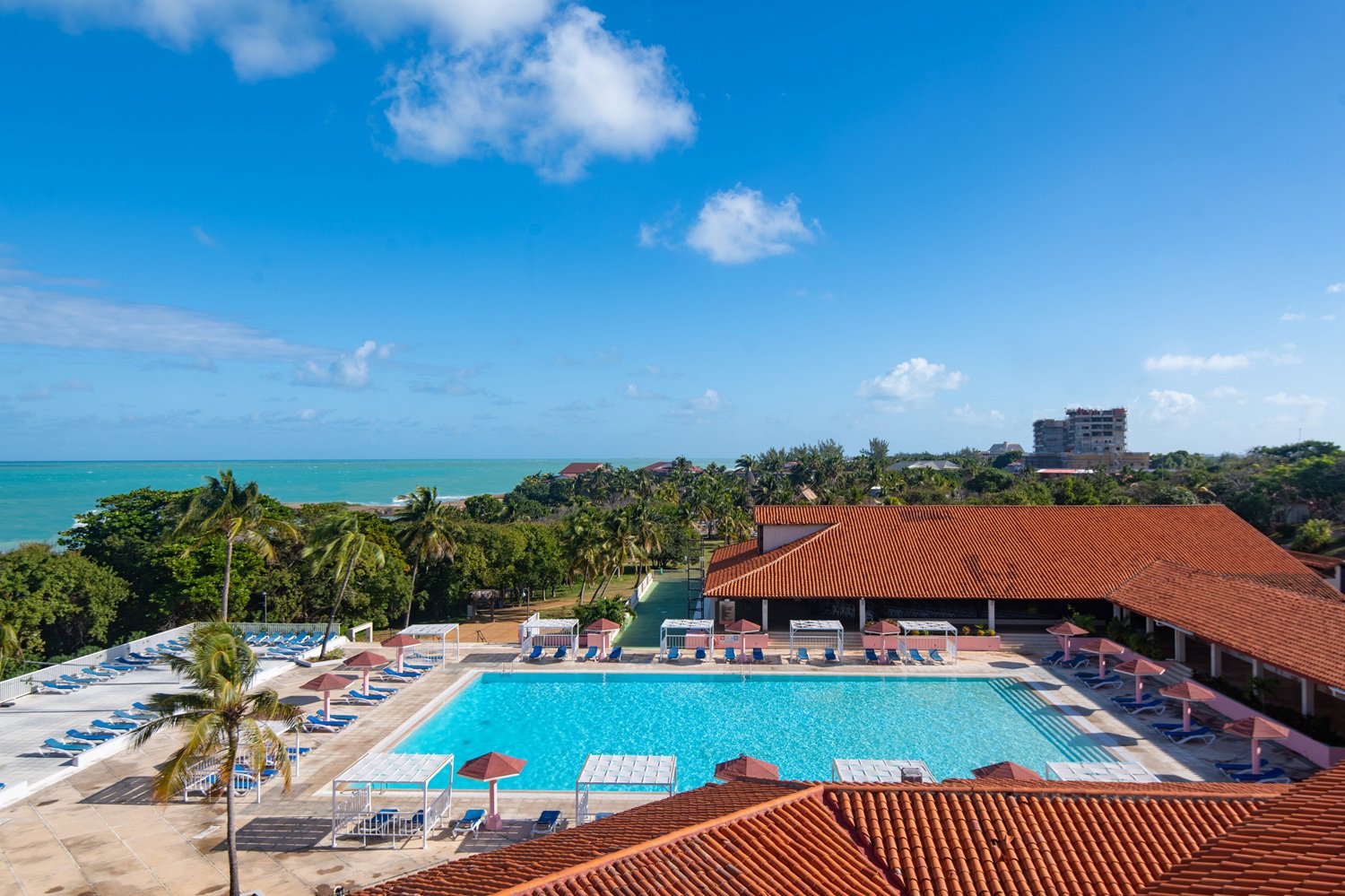 JANUARY SALES EM CUBA